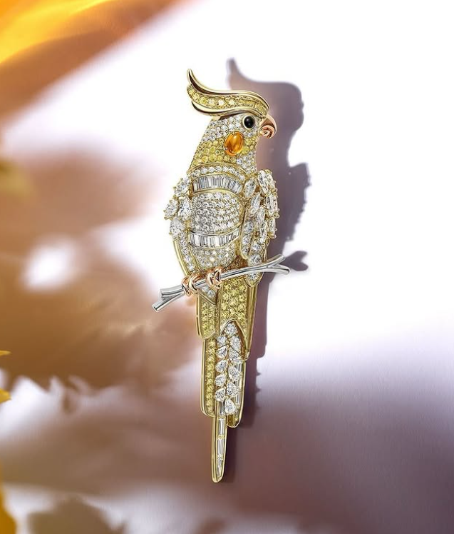 **The Harry Winston Cockatiel Brooch: A Tribute to Nature’s Elegance** ✨💎